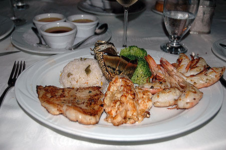 Anniversary dinner Nov. 1, 2010 Cancun 018.JPG